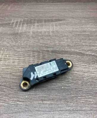 Mercedes-Benz C W203 Airbag deployment crash/impact sensor 0018209126