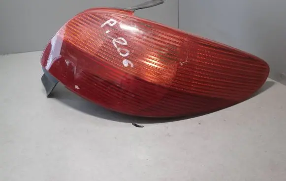 Peugeot 206 Rear/tail lights 2531D