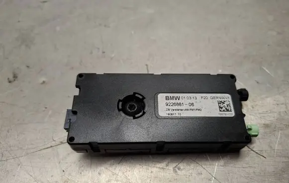 BMW 1 F20 F21 Aerial antenna amplifier 922688106 9226881