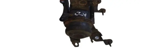 Toyota Corolla Verso E121 Engine mount bracket NOCODE