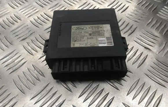 Ford Focus Comfort/convenience module 98AG15K600EB