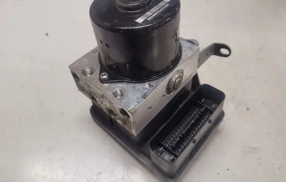 BMW 1 E81 E87 ABS Pump 6787837 10096008413 3451678783601