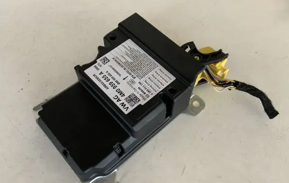 Audi Q7 4M Airbag control unit/module 4M0959655A