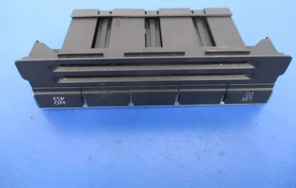 Volkswagen Tiguan Other devices 5N1927132A