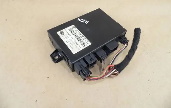Mercedes-Benz E W211 Tow bar trailer control unit/module 2115450832 5DS00849300