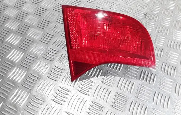 Audi A4 S4 B7 8E 8H Tailgate rear/tail lights 8E9945093