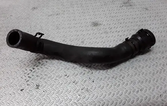 Volkswagen Golf V Engine coolant pipe/hose