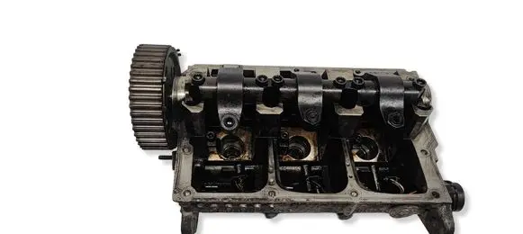 Volkswagen Polo IV 9N3 Engine head 045103373H