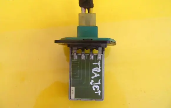 Hyundai Trajet Heater blower motor/fan resistor