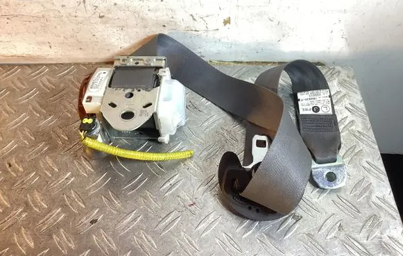 Lexus RX 450H Front seatbelt 7R4930P
