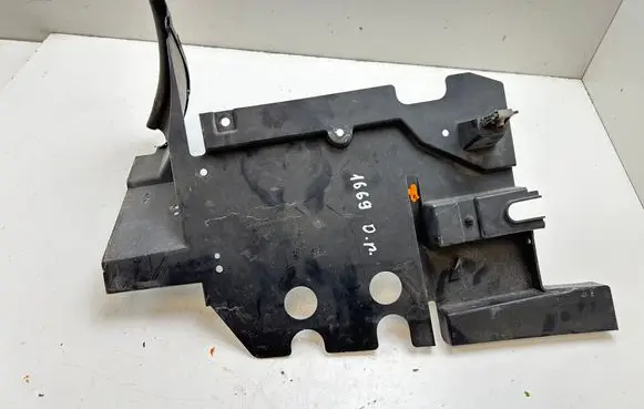 Jaguar XK - XKR Radiator support slam panel bracket 6W838102A