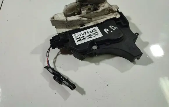 Mitsubishi Lancer X Front door lock