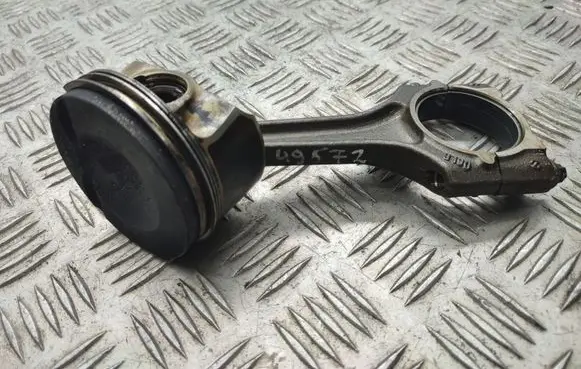 Audi A5 8T 8F Piston with connecting rod CDN
