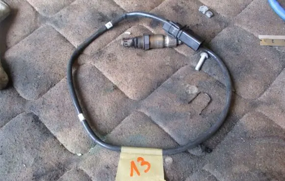 Volkswagen PASSAT B8 Alarm movement detector/sensor 04l