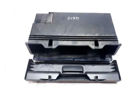 Volkswagen Touran I Glove box 1t0881580d