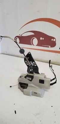 Volkswagen Touareg I Rear door lock 7L0839016B 991635101