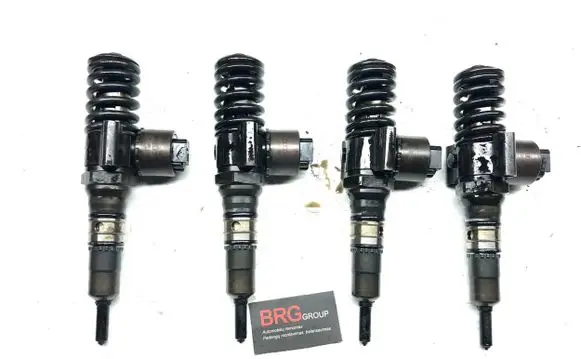 Volkswagen Touran I Fuel injectors set 03G130073G 0414720404