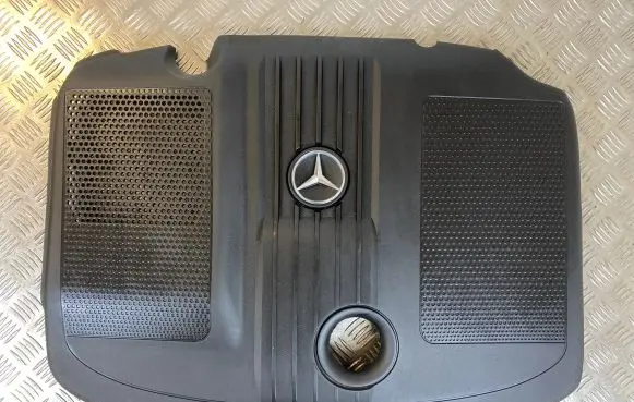 Mercedes-Benz E W212 Engine cover (trim) A6510102767 0900022 DBP207401