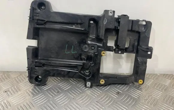 Audi Q7 4M Other interior part 4M8863531B