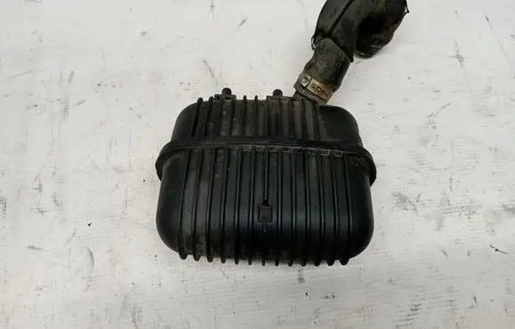 Audi A6 S6 C6 4F Intake resonator 8E0129955