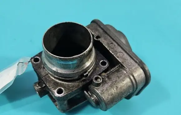 Opel Astra J Throttle body valve 8981052101 IMPRK1570853