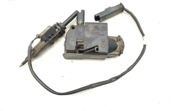 Fuel tank cap lock motor
