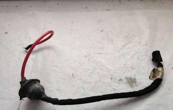 Positive cable (battery)