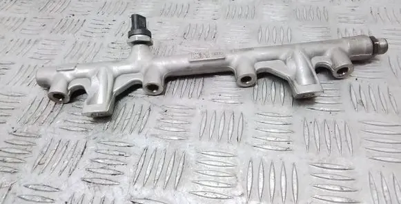 Volkswagen Golf VIII Fuel main line pipe 06Q133317B