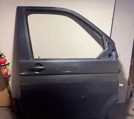 Volkswagen Transporter - Caravelle T5 Front door 7E5831056E