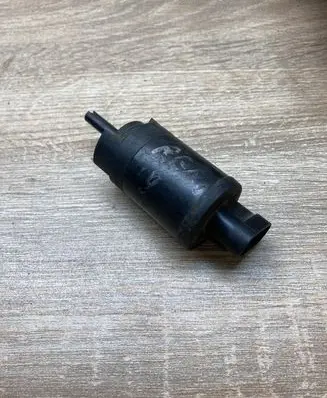 Renault Scenic I Windscreen/windshield washer pump 7700802336