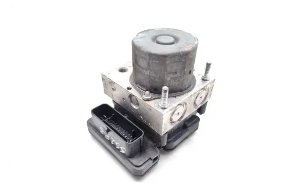 Mercedes-Benz GLA W156 ABS Pump A0004310600