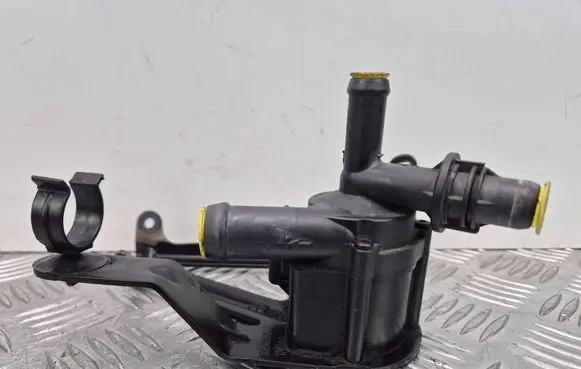 BMW 3 F30 F35 F31 Electric auxiliary coolant/water pump 8616992 18818211 704125210