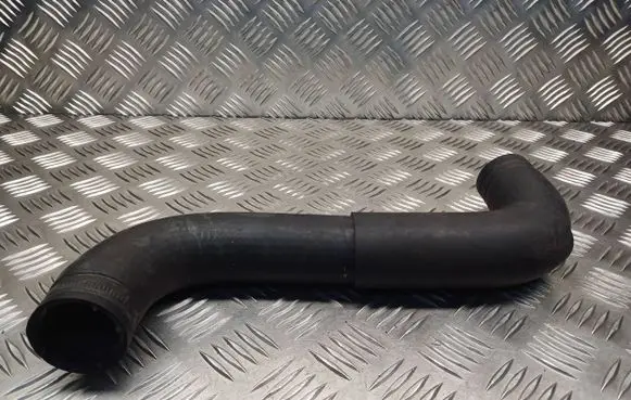 Subaru Impreza II Engine coolant pipe/hose