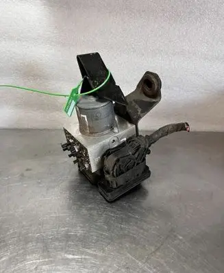 Mercedes-Benz GLE (W166 - C292) Master brake cylinder