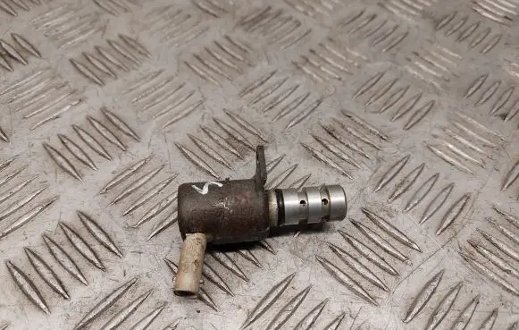 Audi A7 S7 4G Camshaft vanos timing valve 06H115243J