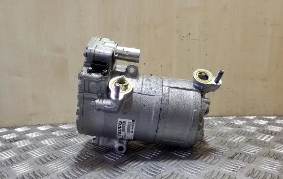 Volvo XC90 Air conditioning (A/C) compressor (pump) 32260522