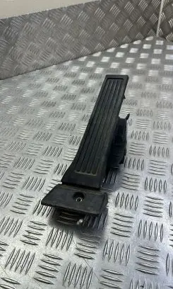 KIA Sportage Accelerator throttle pedal D7800