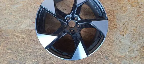 Volvo EX90 R22 alloy rim 32134889 K679261