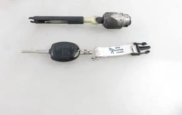Ford Focus Front door lock (next to the handle) 