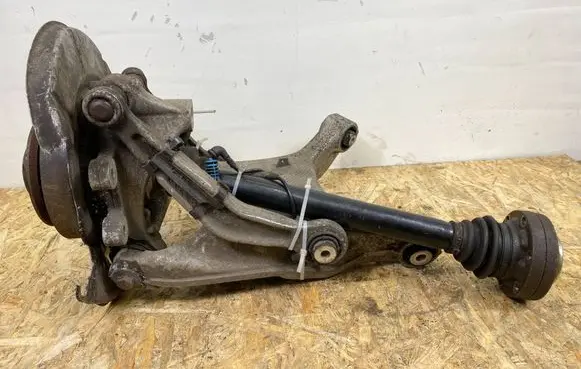 BMW 5 E60 E61 Rear wheel hub 7572429 33207572429 33207572430