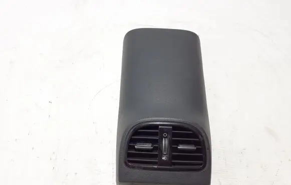 KIA Xceed Dash center air vent grill 97040J7000