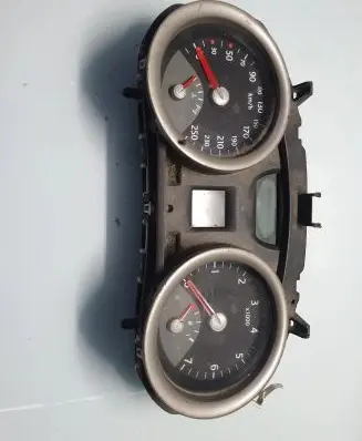 Renault Megane II Speedometer (instrument cluster) 8200364015 PEBC015155 2RPF10A855AD