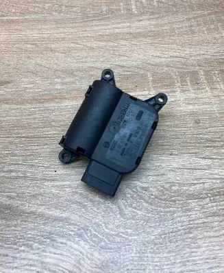 Audi A4 S4 B7 8E 8H Air flap motor/actuator 8E1820511B 0132801303