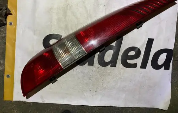 Mercedes-Benz Vaneo W414 Rear/tail lights 154905 A4148200077