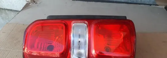 Opel Vivaro Rear/tail lights 9808243180