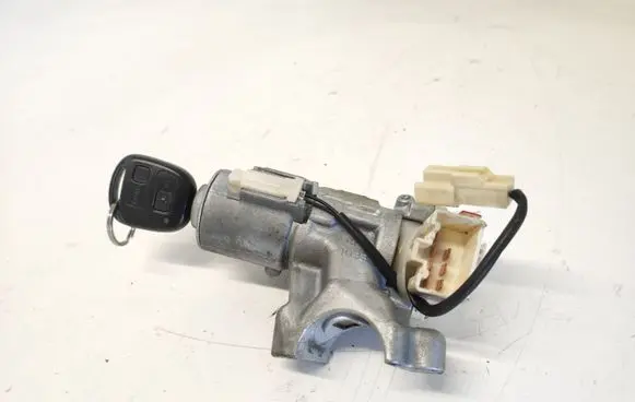Toyota Avensis Verso Ignition lock 45020287