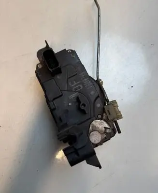 Opel Astra H Front door lock 13210748