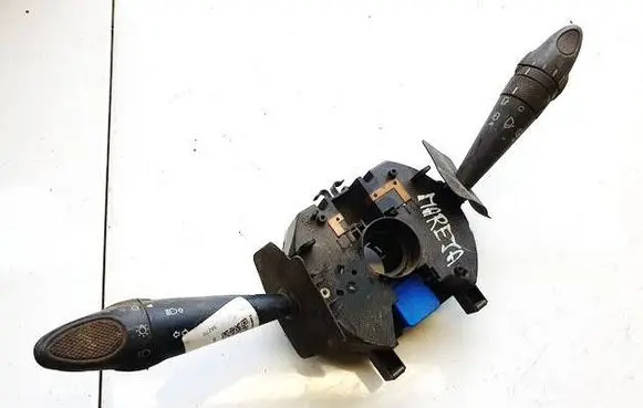 Wiper turn signal indicator stalk/switch