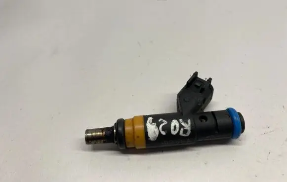 Dodge RAM 1500 DS Fuel injector 05037479AC