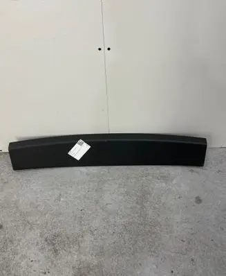 BMW iX1 Tailgate/trunk upper cover trim 9450518 120668A0 MB012743